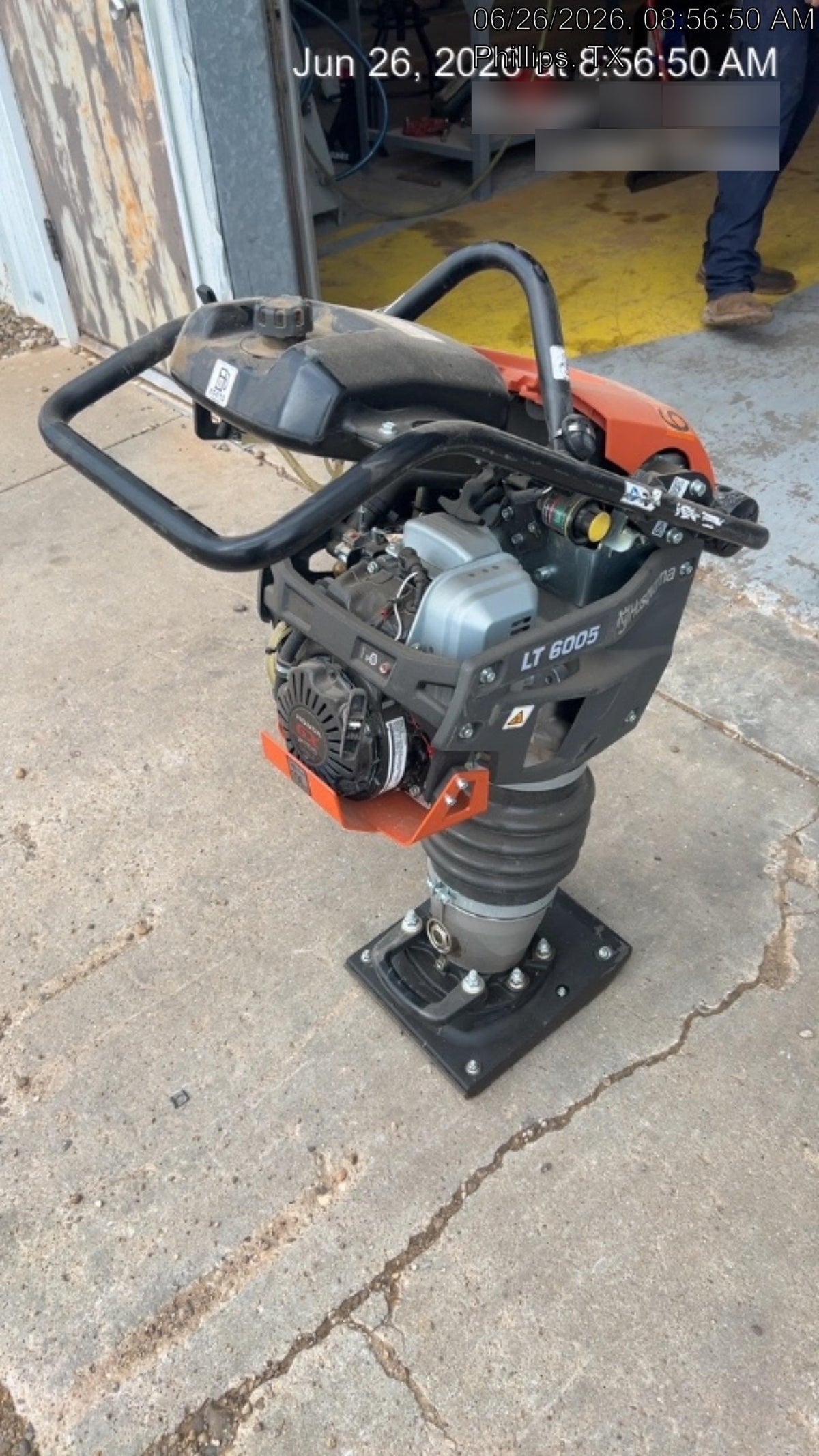 2025 HUSQVARNA LT6005