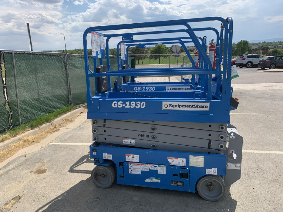 2020 Genie GS-1930 Fixed rails with chain entry gate - Pre A92.20