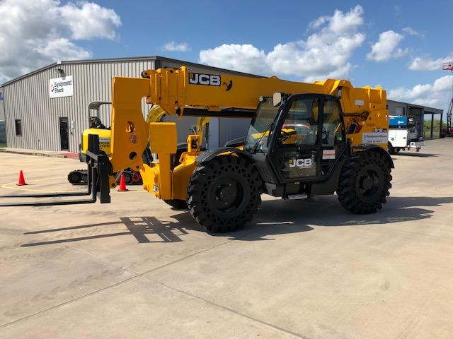2019 JCB 512-56 Cab/Heat/Air74 HP, Solid Tires, STD Worklight, Beacon, Aux Hydraulics, Lifting Eye, Back up Alarm 60" Carriage, 60" Forks