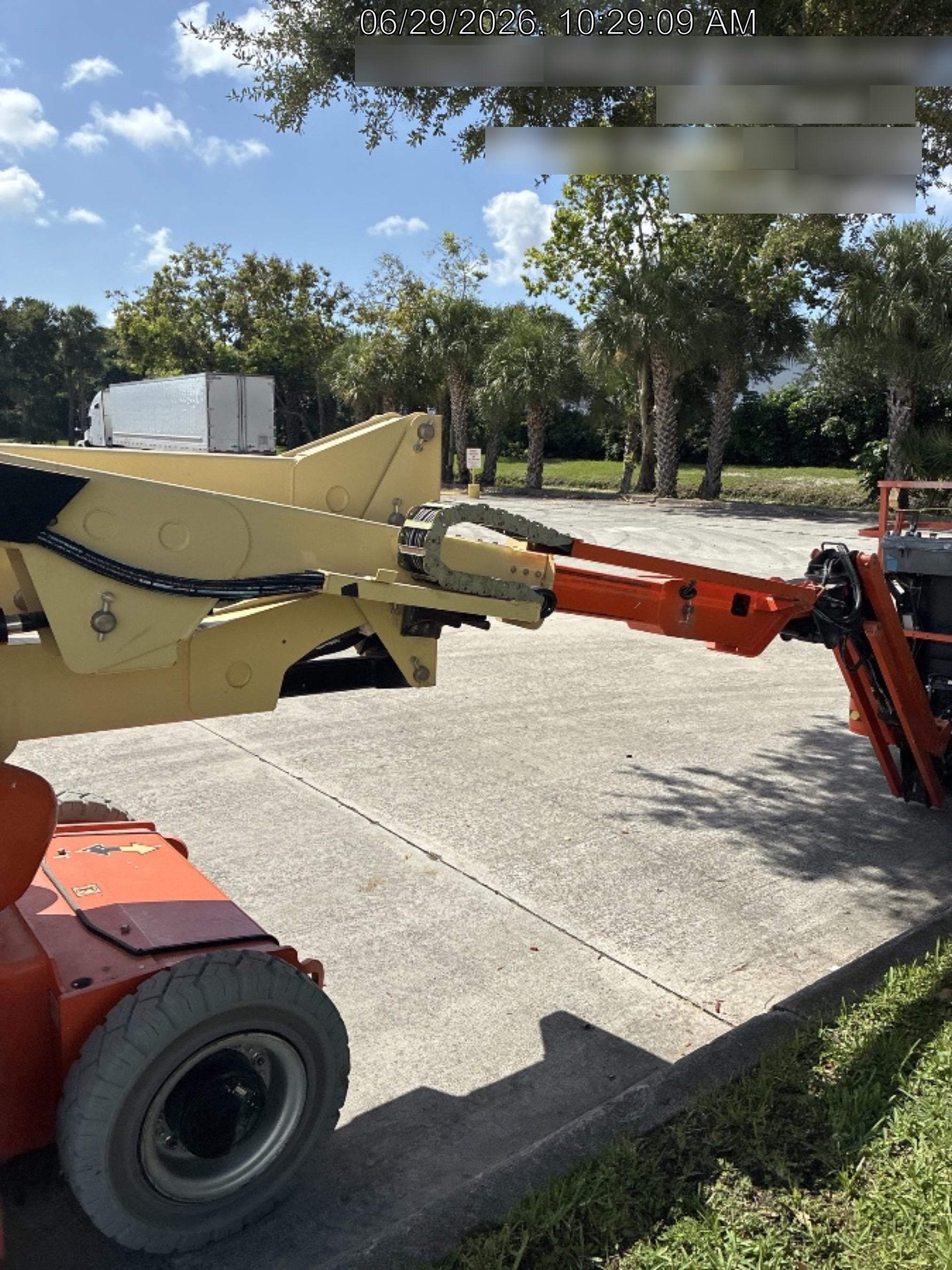 2021 JLG E400AJP Narrow