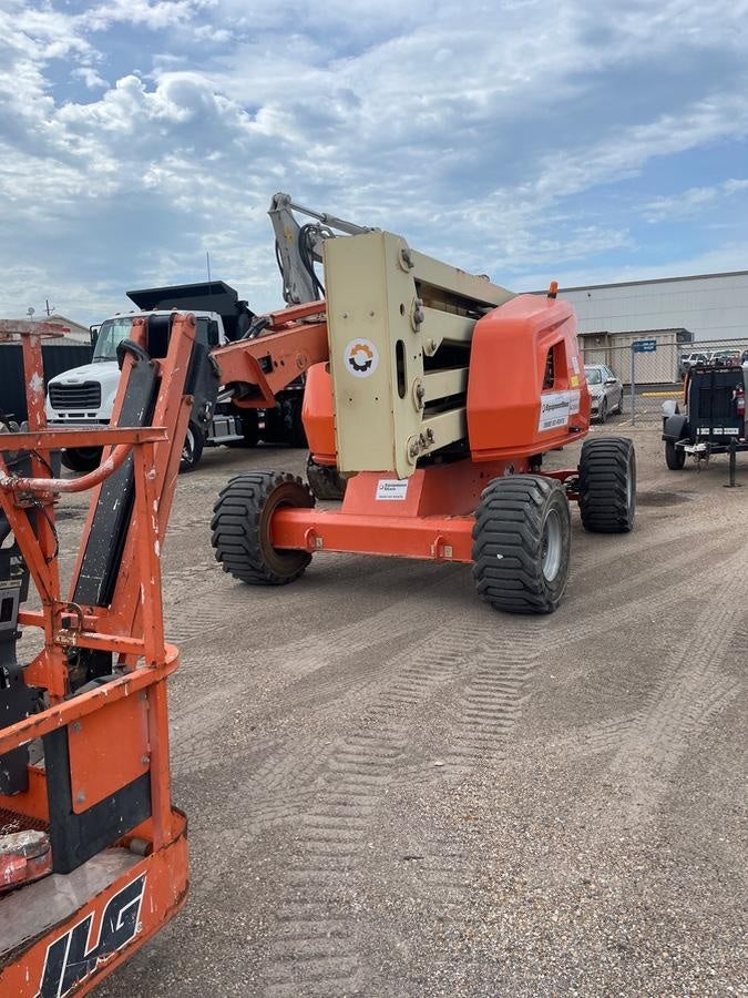2019 JLG 450AJ