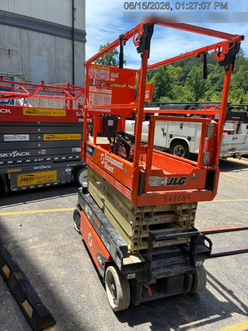 2025 JLG ES1932