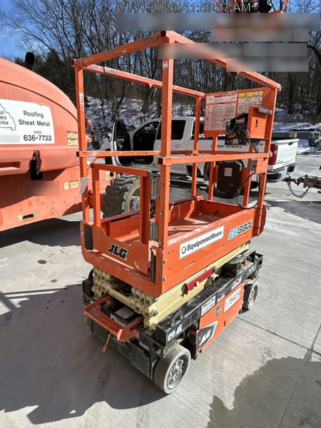 2021 JLG ES1330L