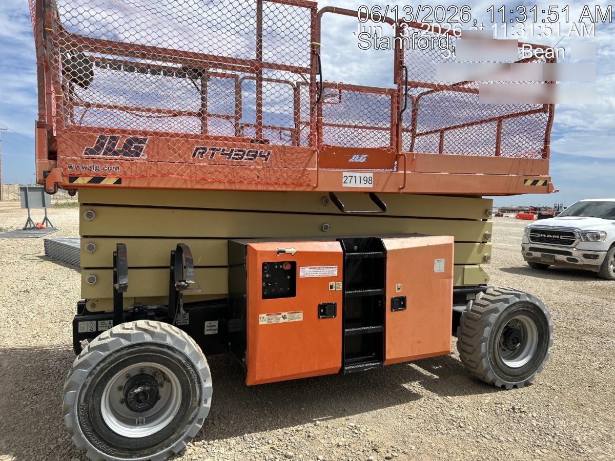 2022 JLG 4394RT