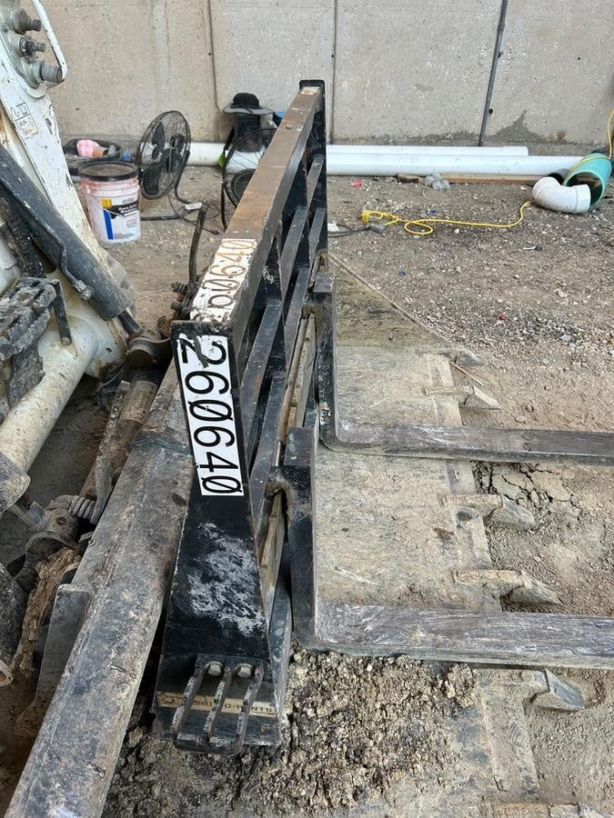2022 ARROW MATERIAL HANDLING 48" Pallet Forks - Arrow