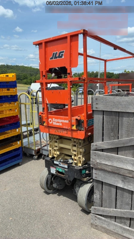 2022 JLG ES2632