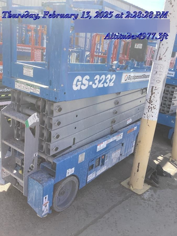 2020 Genie GS-3232 Standard, Folding half height swing gate