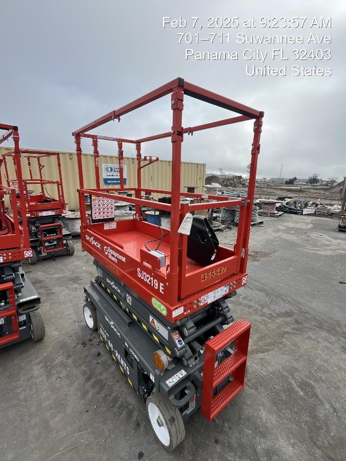 2024 Skyjack SJ3219 Electric Drive, Sld NM Tires, DBcns, RFRails, Power to Platform, T3 + Access Control