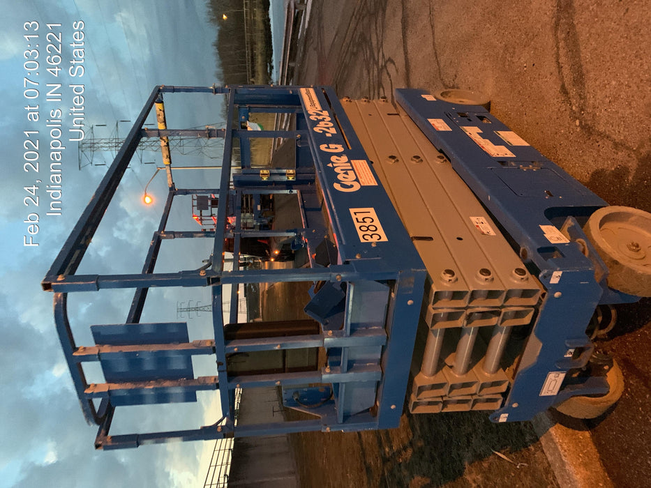 2019 Genie GS-2632 Folding rails with half height swing gate