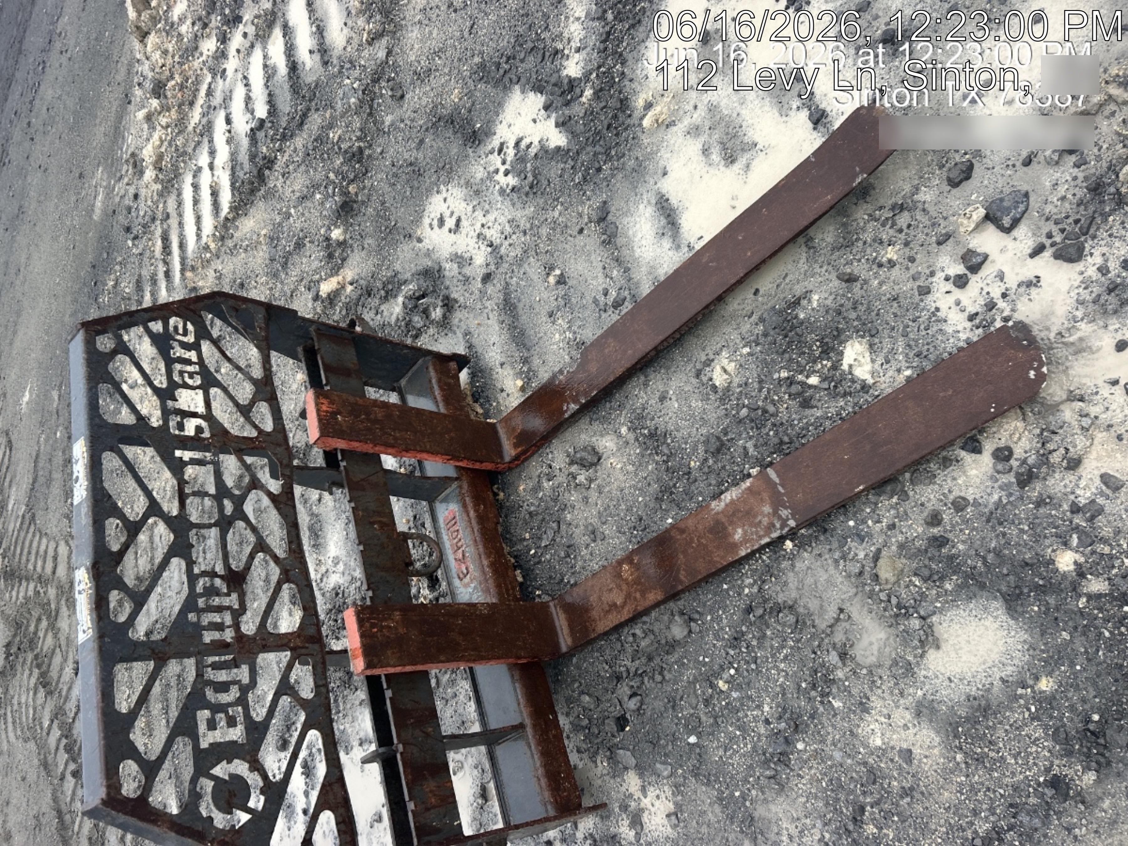 2020 EMKAY 48" Pallet Forks - Emkay