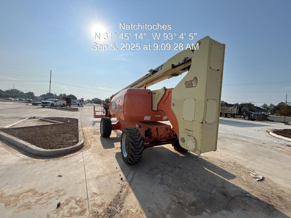 2020 JLG 800AJ