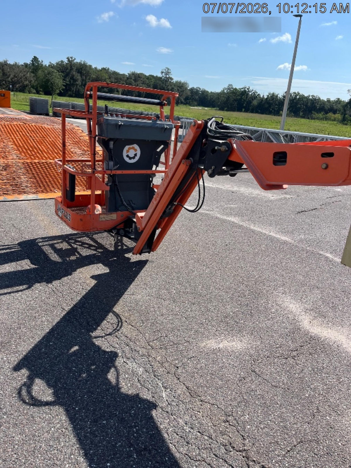 2019 JLG E400AJPN