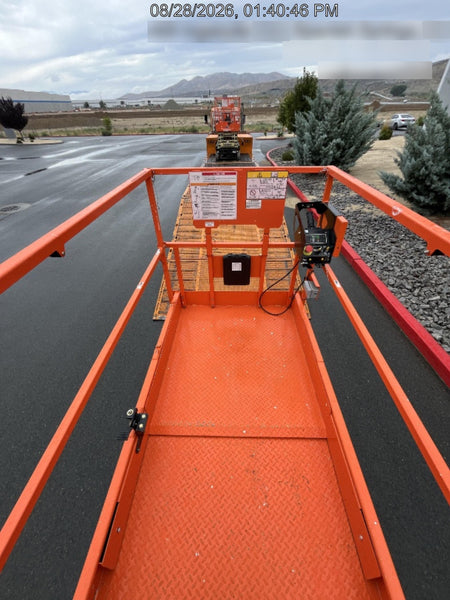 2025 JLG ES3246