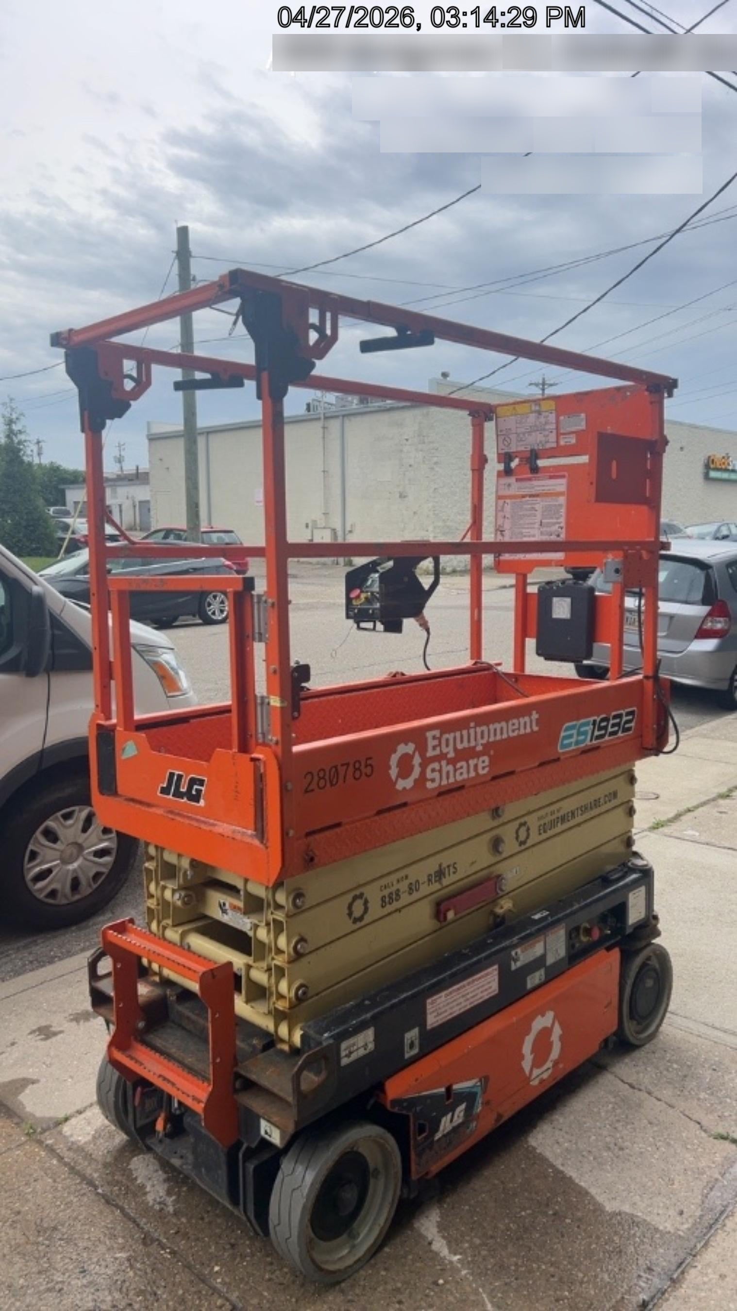 2022 JLG ES1932