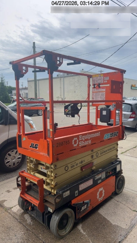 2022 JLG ES1932