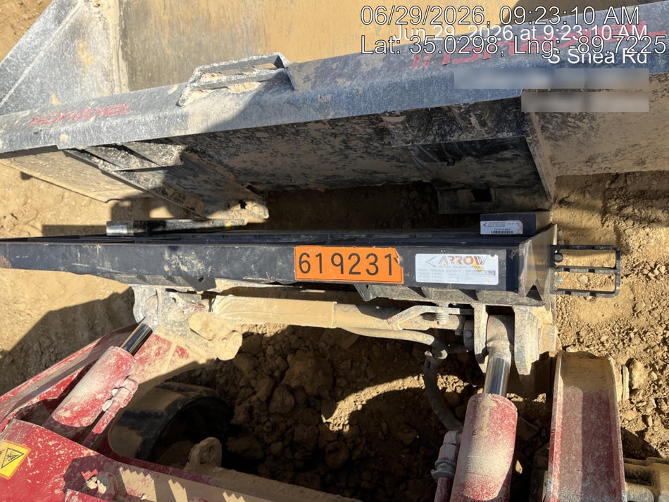 2025 ARROW MATERIAL HANDLING 48" Pallet Forks - Arrow