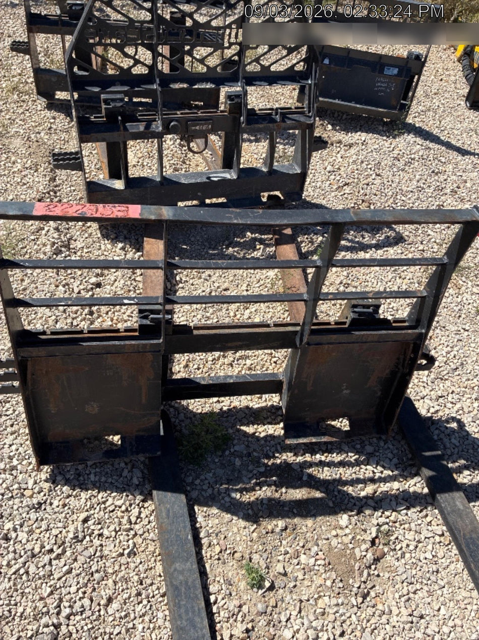 2022 ARROW MATERIAL HANDLING 72" Pallet Forks - Arrow
