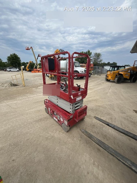 2017 MEC 1330SE 13' Scissor Lift w/2 Year Full Extended Warranty