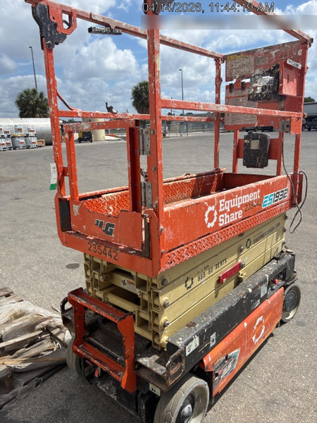 2022 JLG ES1932