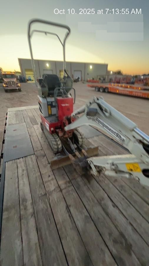 2022 TAKEUCHI TB210R