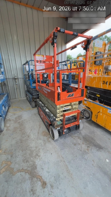 2023 JLG ES1932