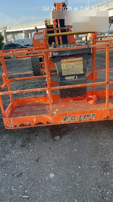 2019 JLG 800AJ