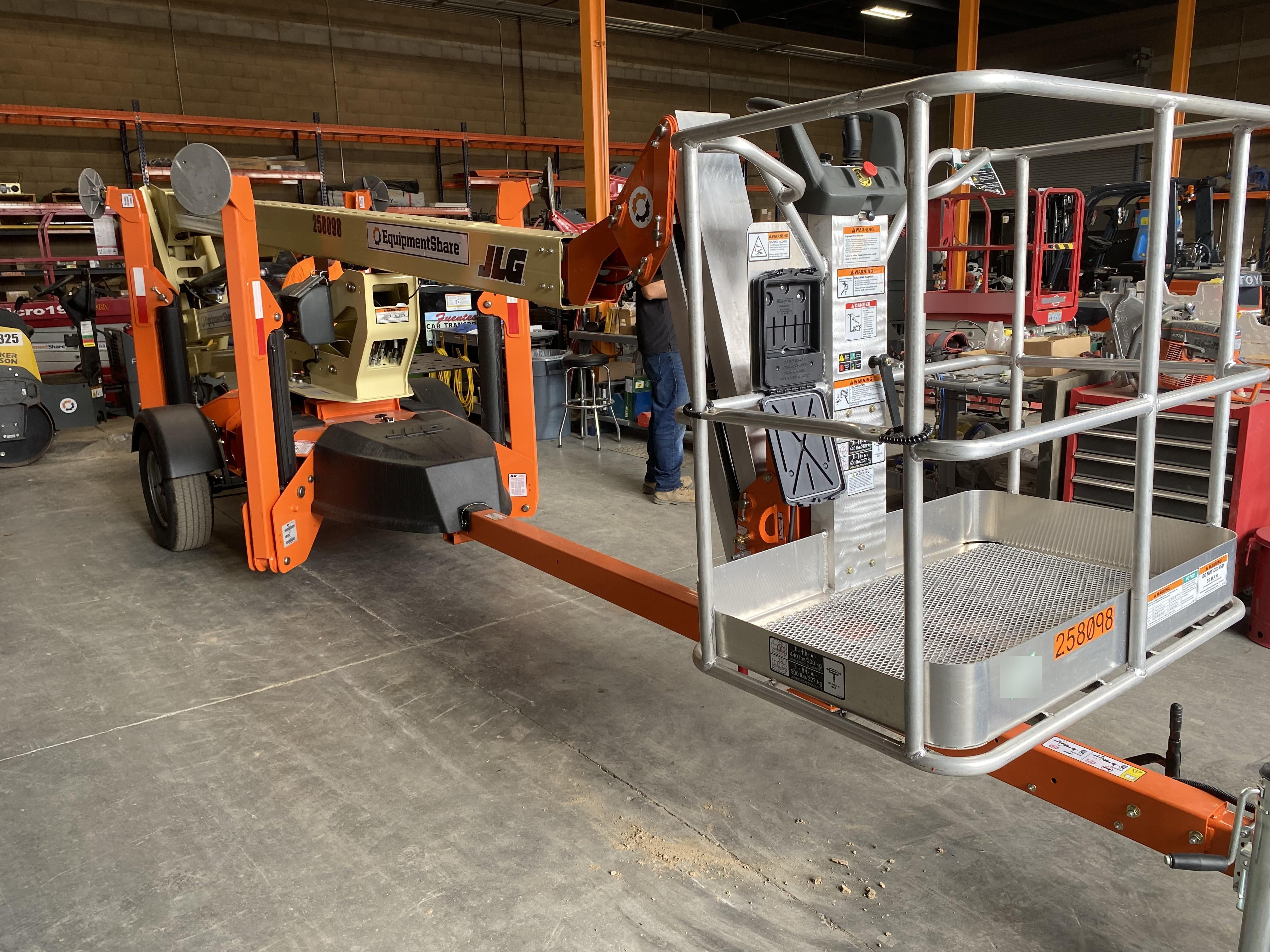 2022 JLG T500J