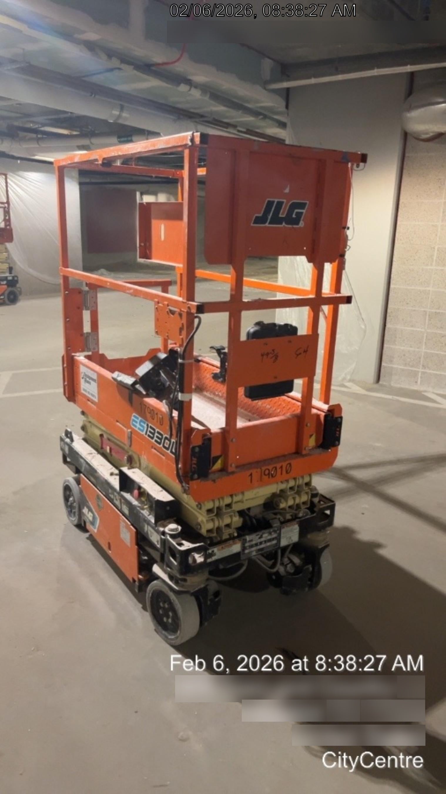 2021 JLG ES1330L