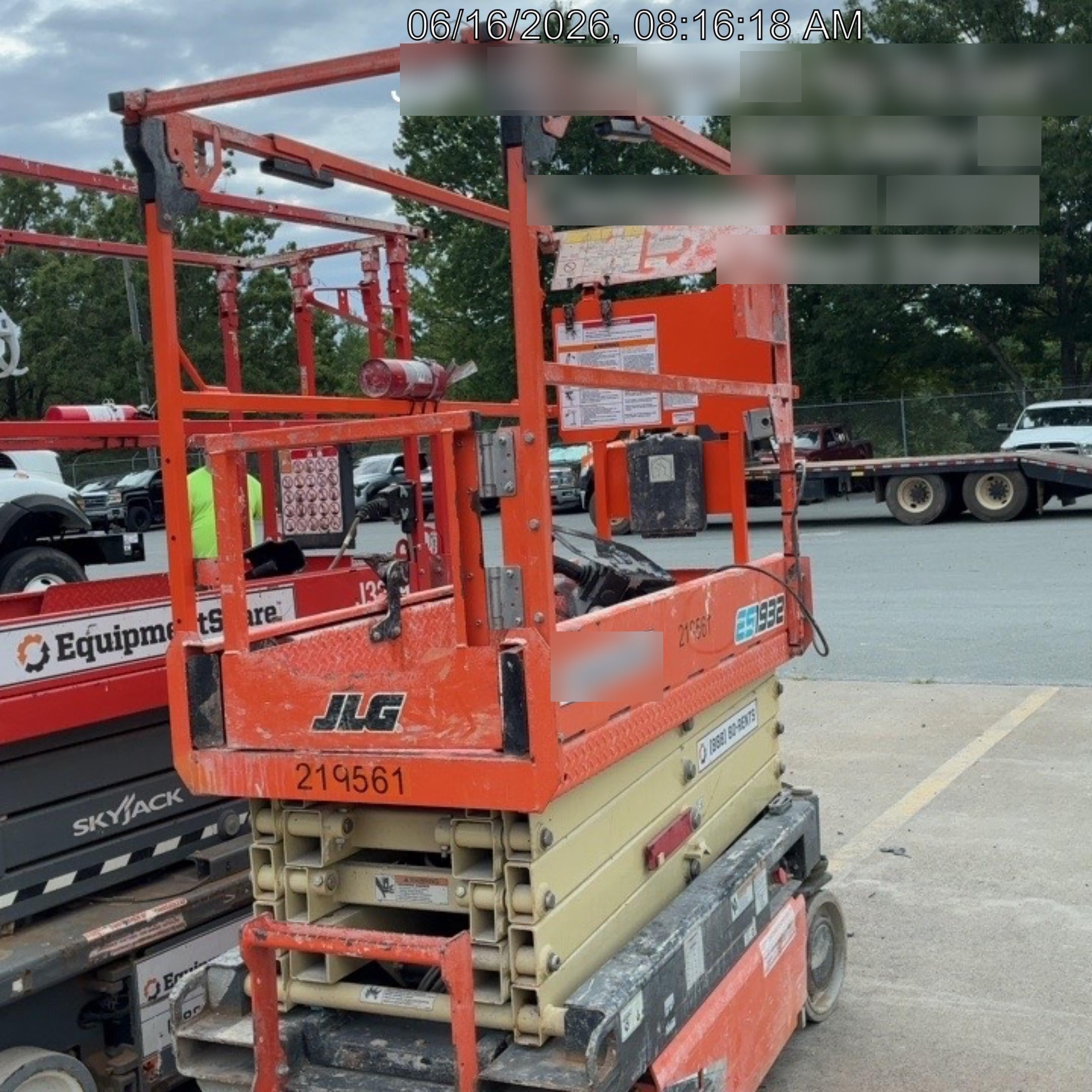 2022 JLG ES1932
