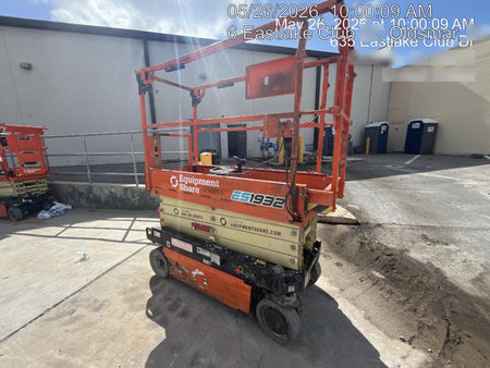 2023 JLG ES1932