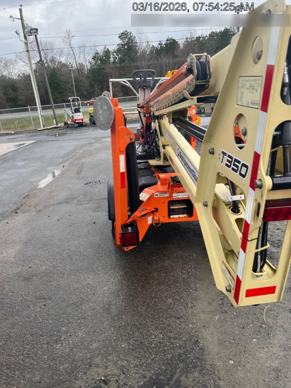 2022 JLG T350