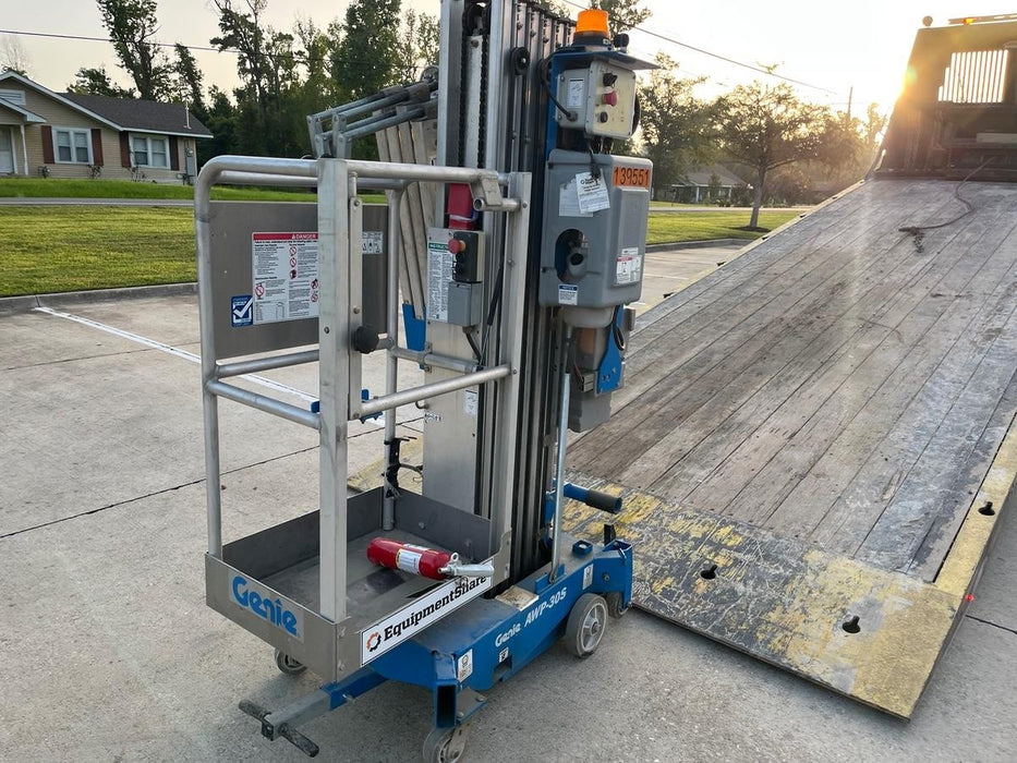 2021 GENIE AWP-30S DC