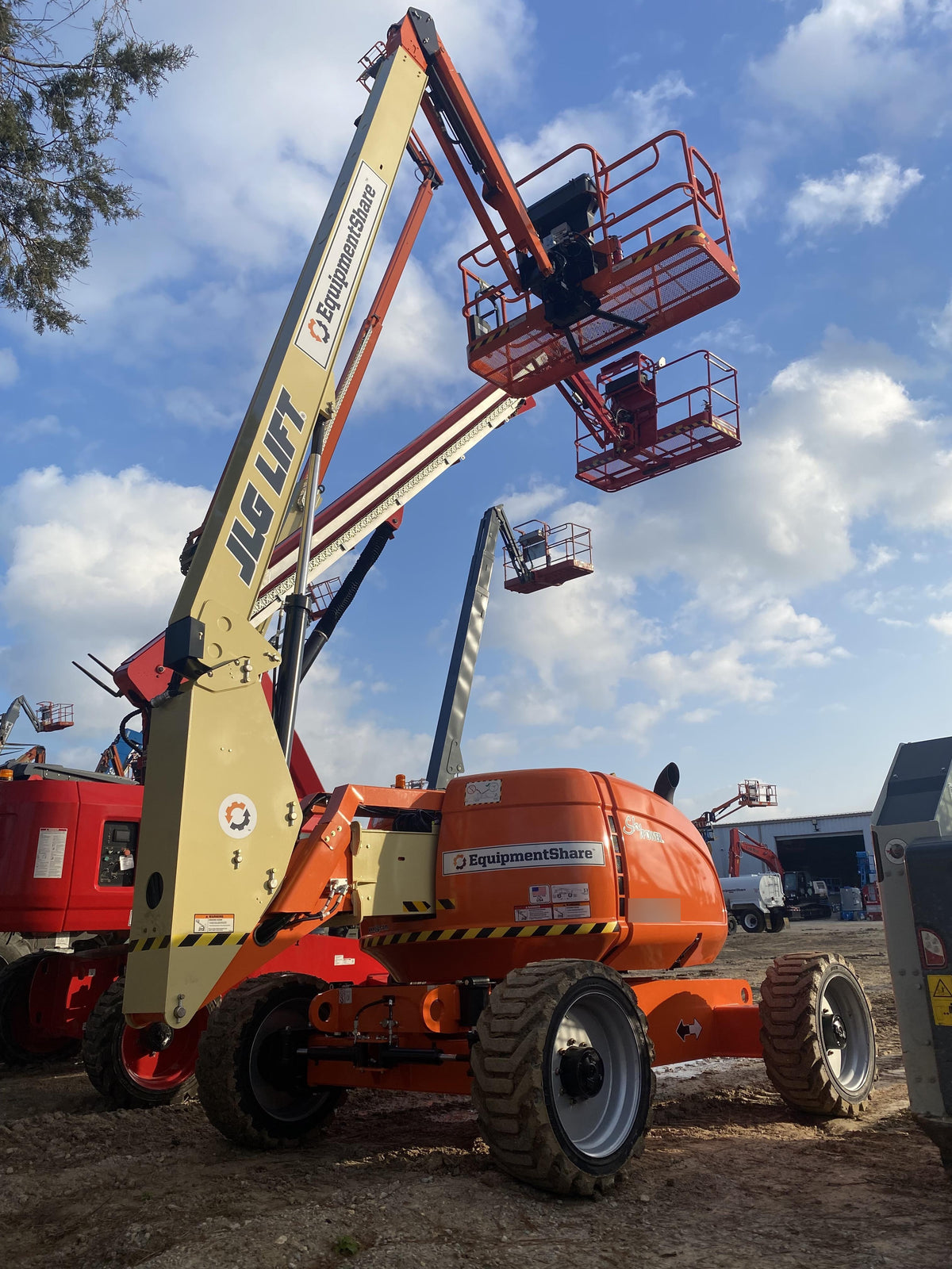 2021 JLG 600AJ