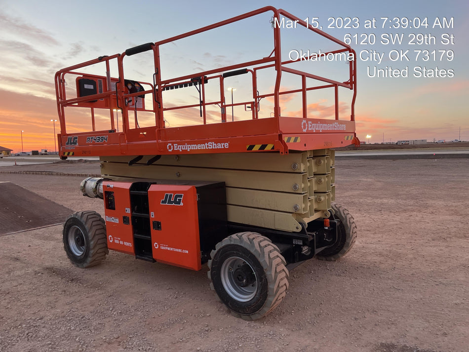 2023 JLG RT4394