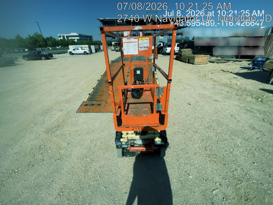 2022 JLG ES1330L