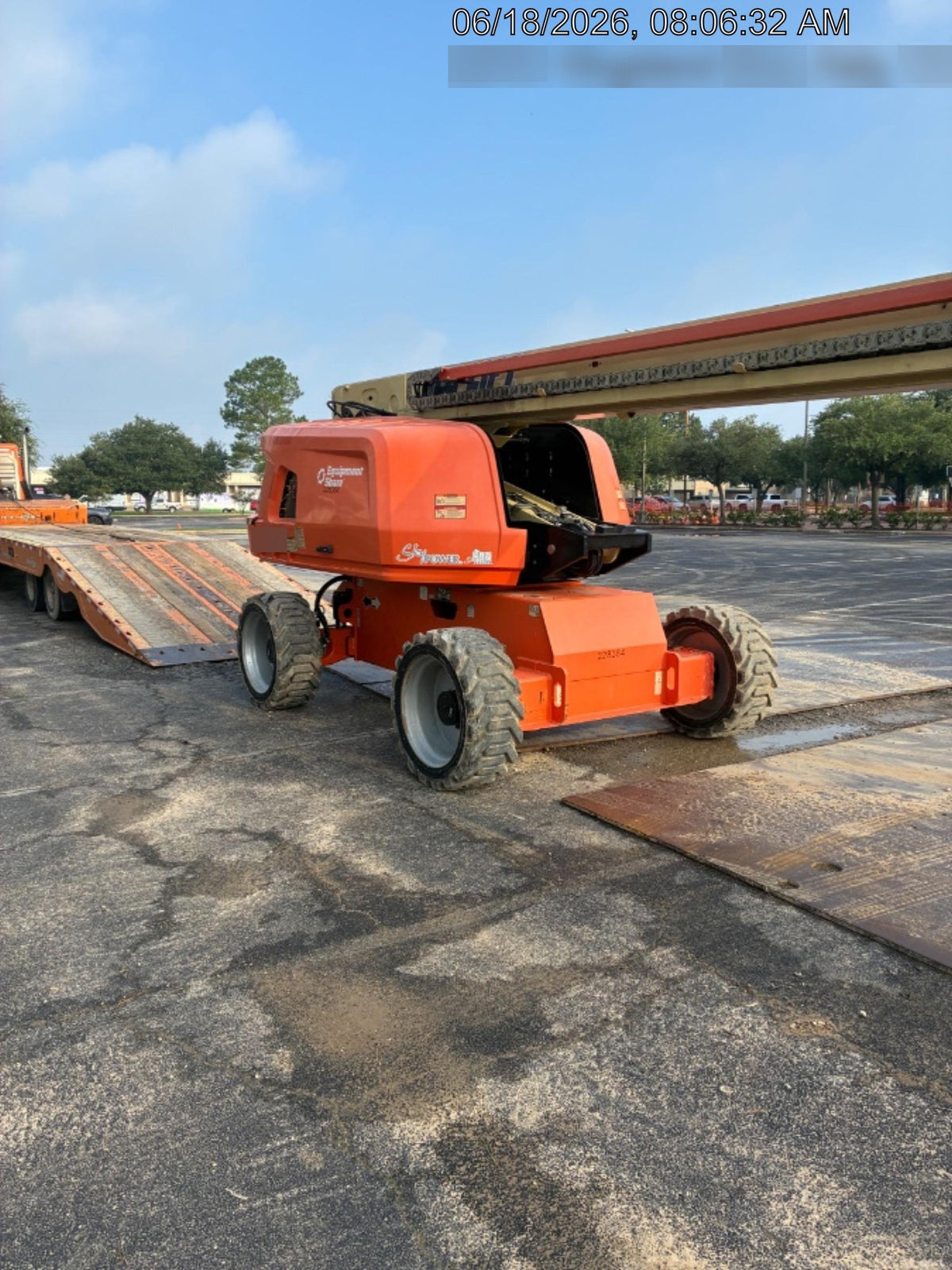 2022 JLG 660SJ