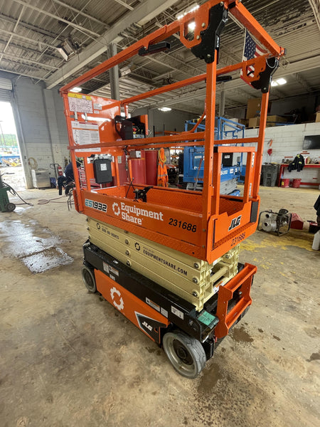 2022 JLG ES1932