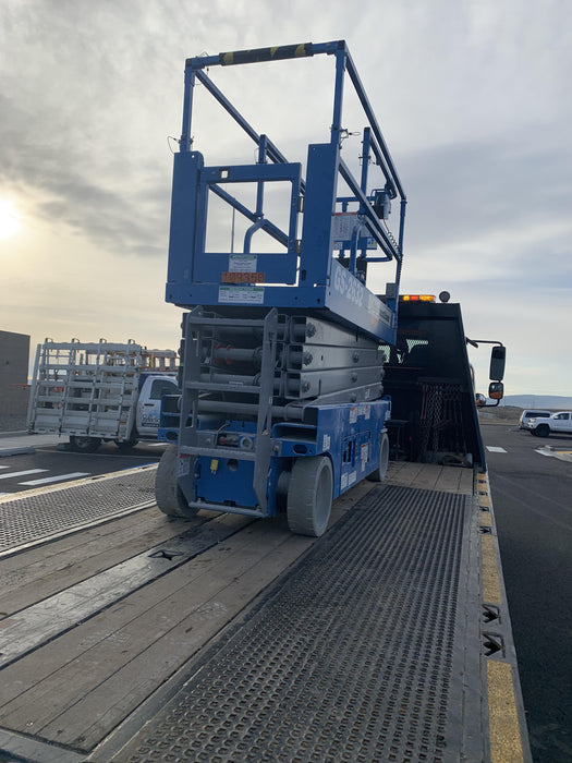 2020 Genie GS-2632 Solid NM Tires, Folding Rails with Half-Height Swing Gate, Beacon, 800W Invertor