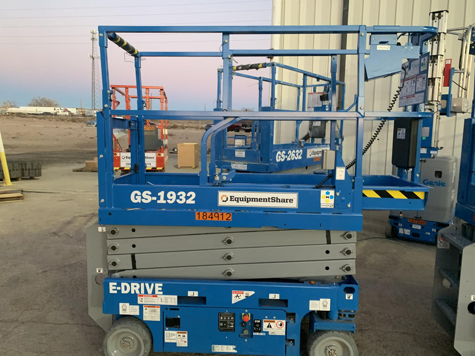 2021 GENIE GS-1932