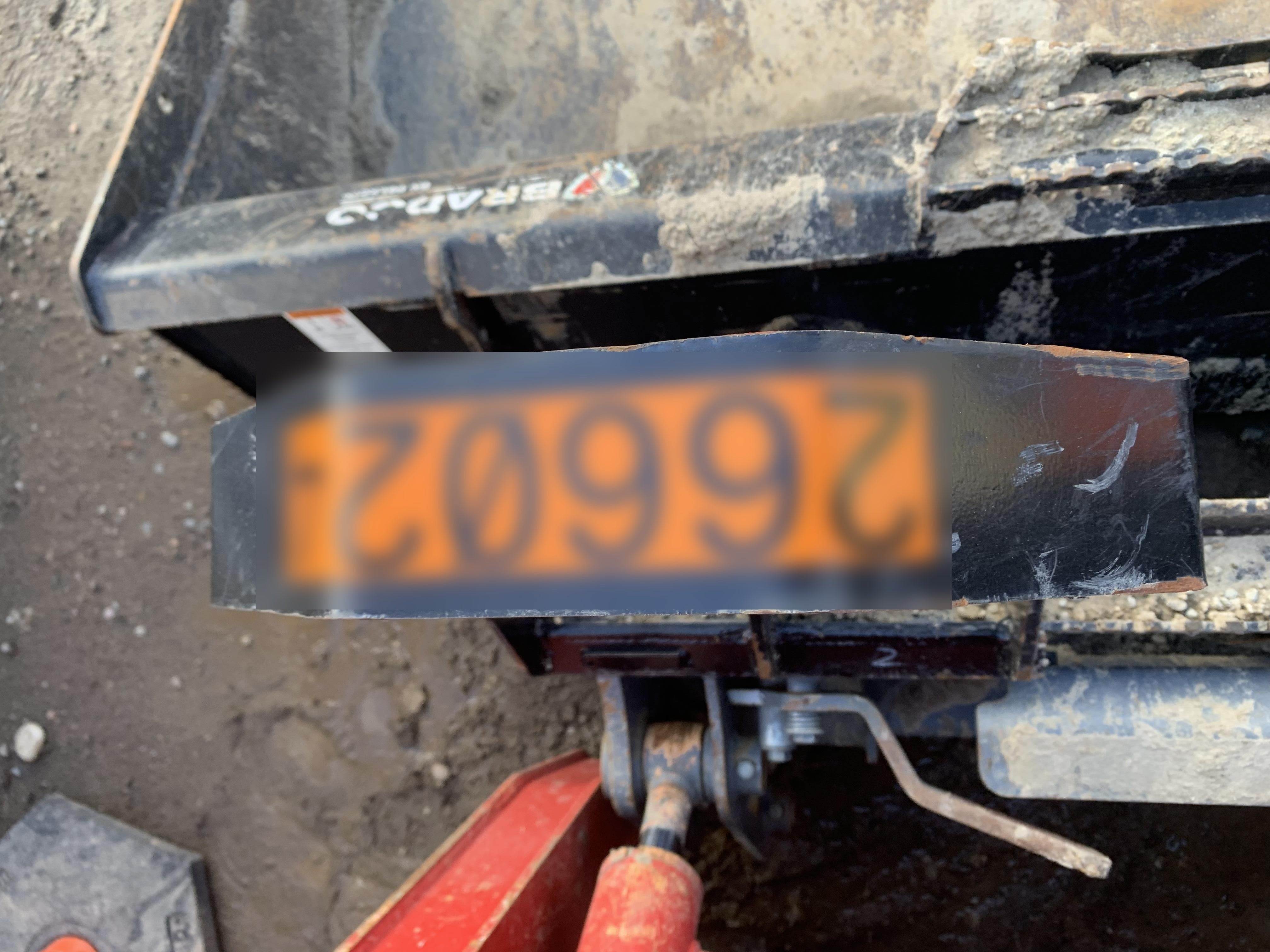 2022 TAKEUCHI 48" Pallet Forks - Takeuchi