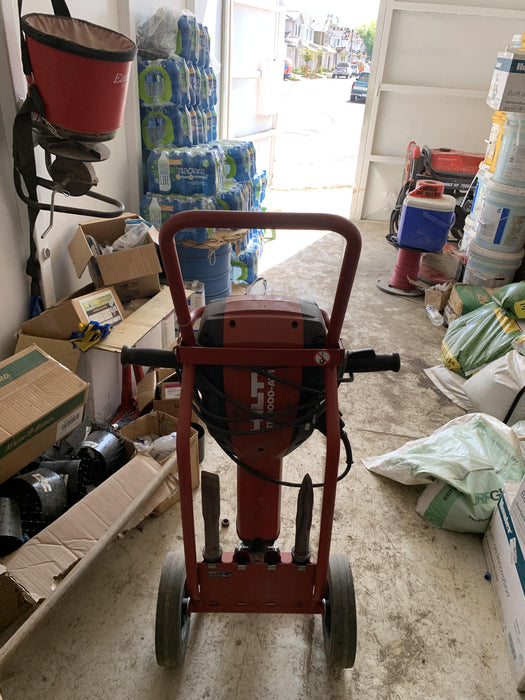 2020 HILTI TE 3000-AVR