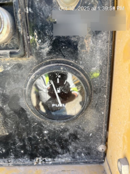 2021 Vac-Tron LP573XDT 500 Gallon Debris Tank w/ Hydraulic Tilt, two (2) 100 Gallon Water Tanks, Low Profile Torsion Axles (12,000 GVWR)