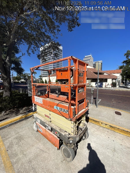 2022 JLG ES1932
