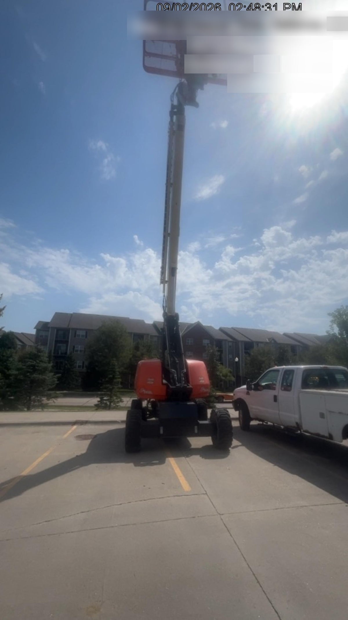 2023 JLG 660SJ