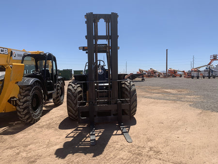 2019 CASE 588H