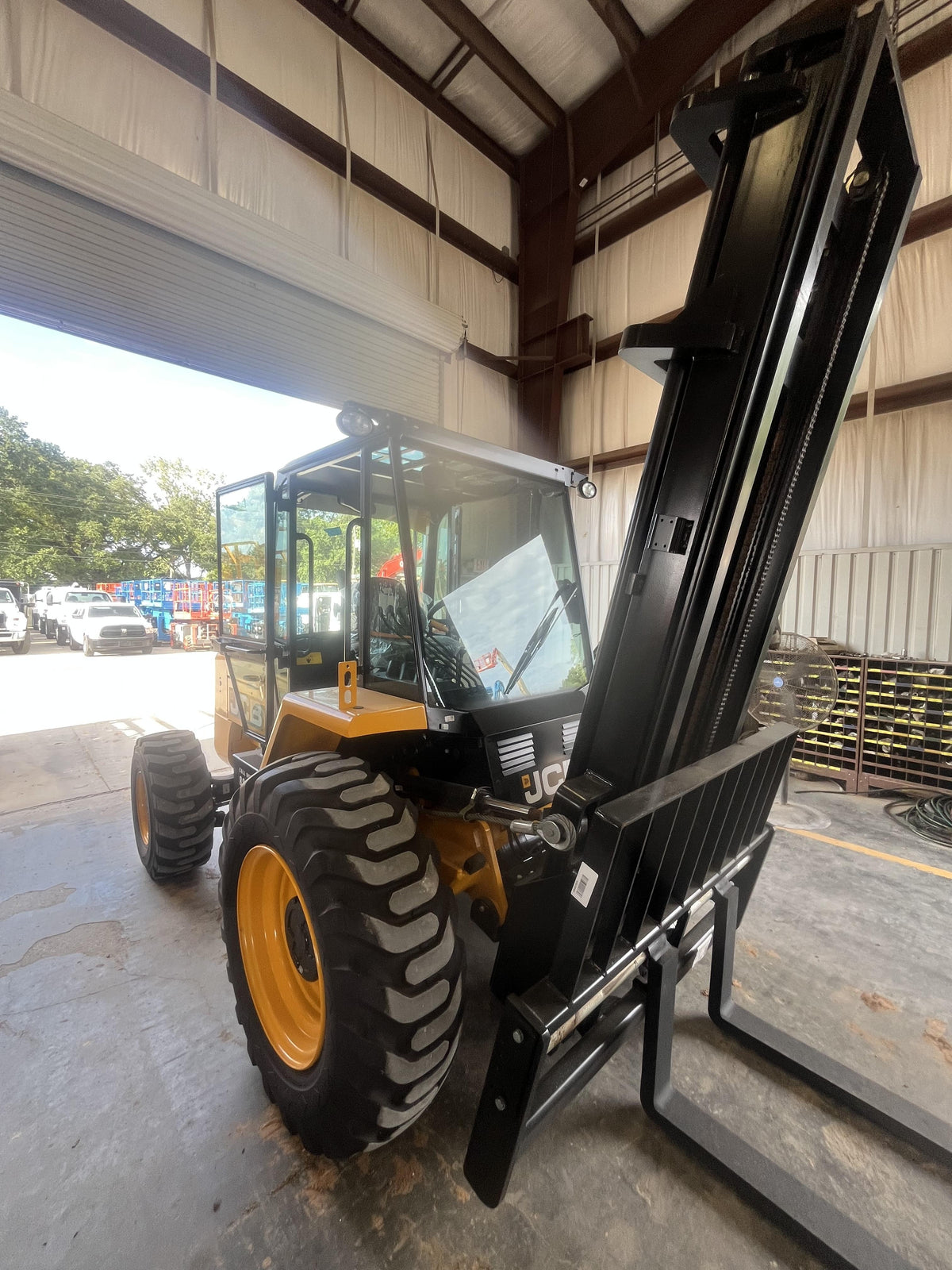 2025 JCB 930-4