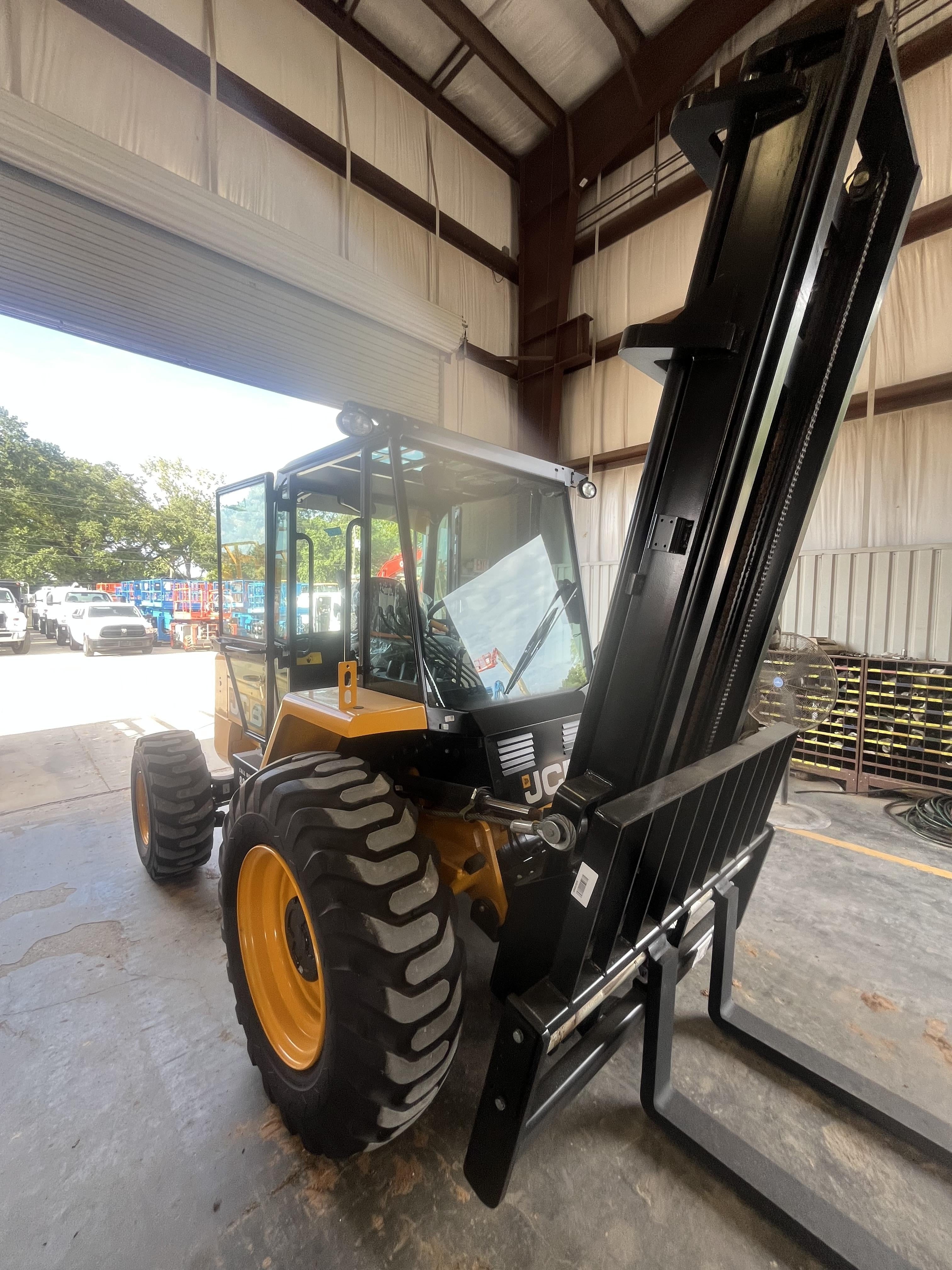 2025 JCB 930-4