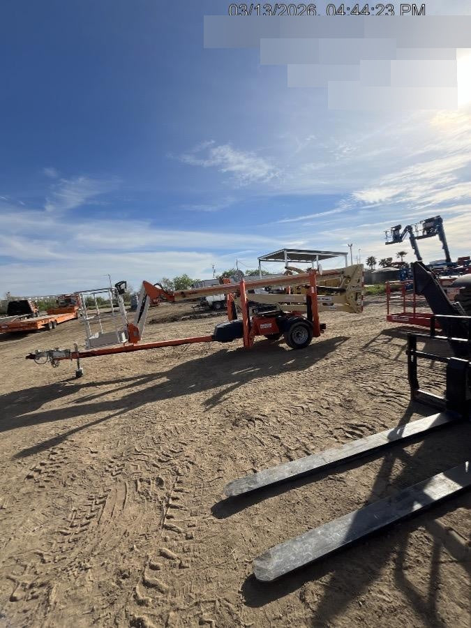 2021 JLG T500J