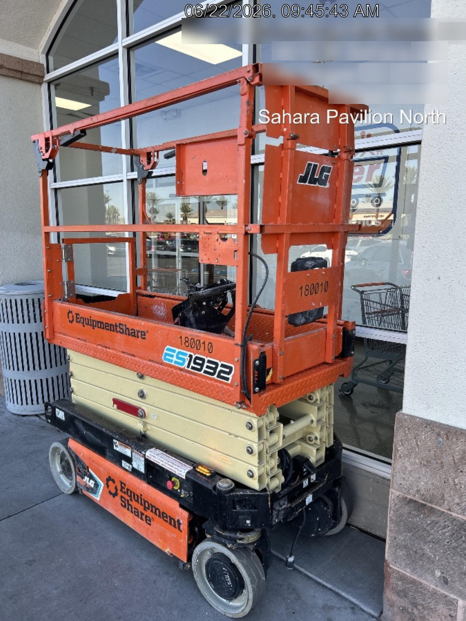 2021 JLG ES1932