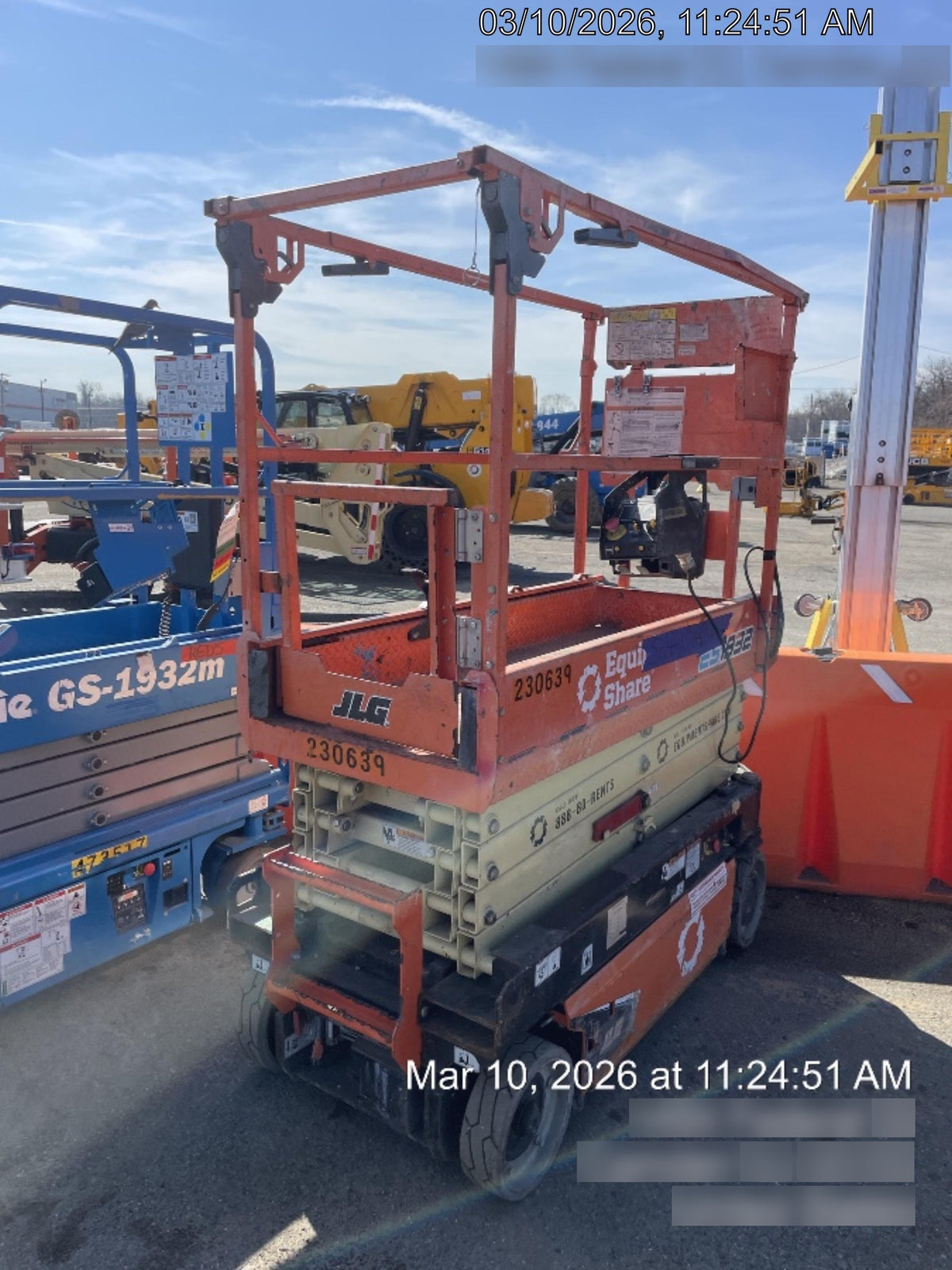 2022 JLG ES1932